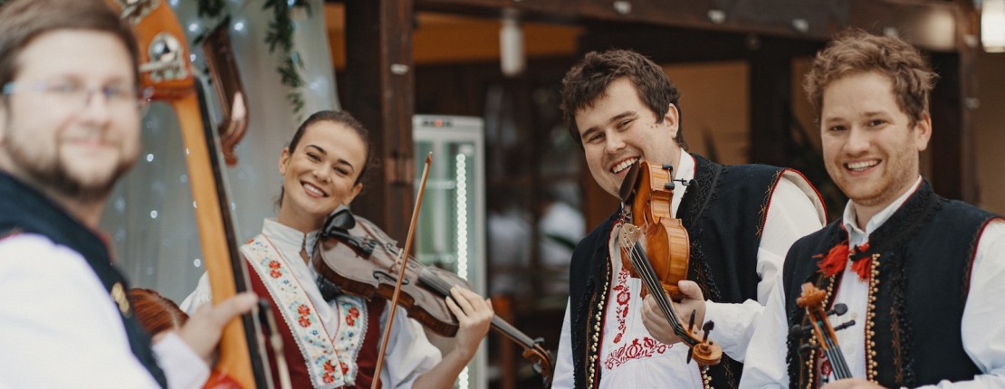 Pozvánka na vystoupení cimbálové muziky Rováš