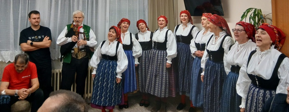 Jihočeský soubor Úsvit rozzářil Dům s pečovatelskou službou v Nových Hradech