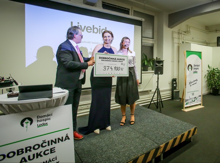 Opět jste to dokázali! 384 100 Kč na podporu Domácí hospice Ledax