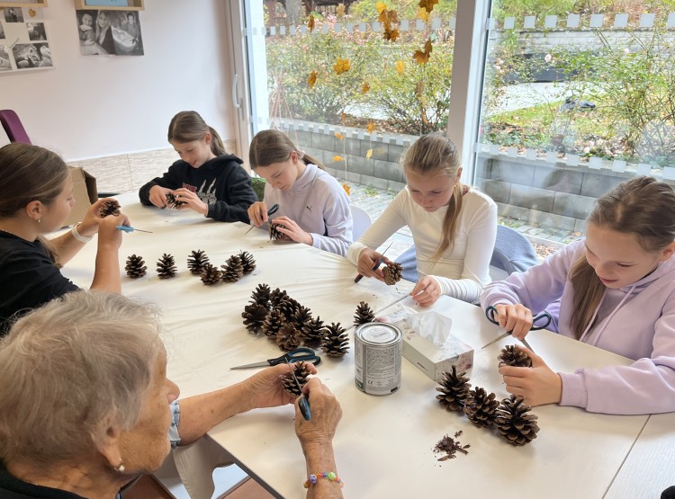 Mezigenerační setkání zpříjemnilo klientům den