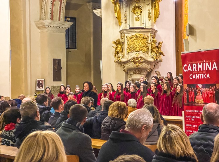 Darujte vstupenky na novoroční koncert a podpořte Domácí hospic Ledax