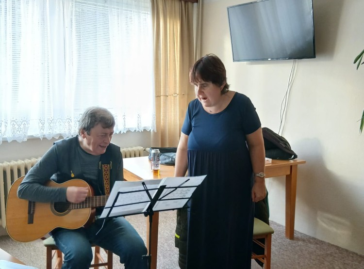 Hudební vystoupení v Domě s pečovatelskou službou v Nových Hradech