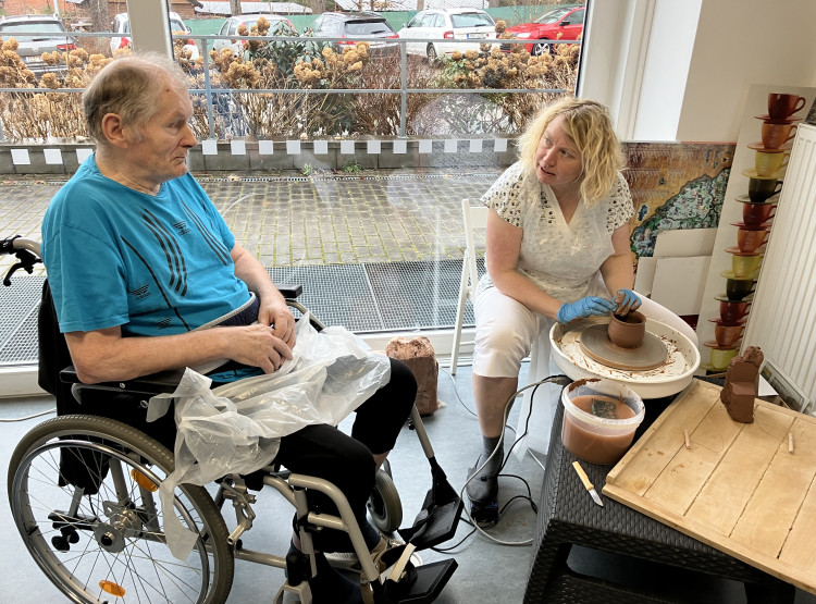 Keramická dílna v Centru soicálních služeb Emausy