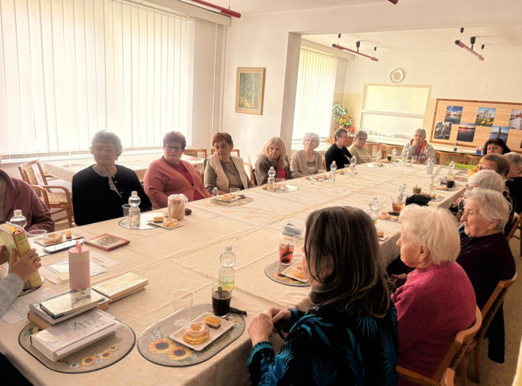 Beseda o knihách a oslava MDŽ