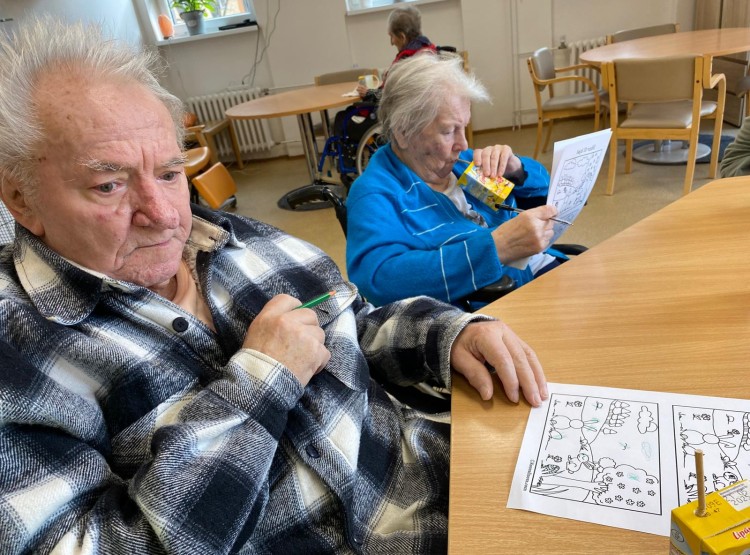 Procvičování kognitivních funkcí v Centru sociálních služeb Domus