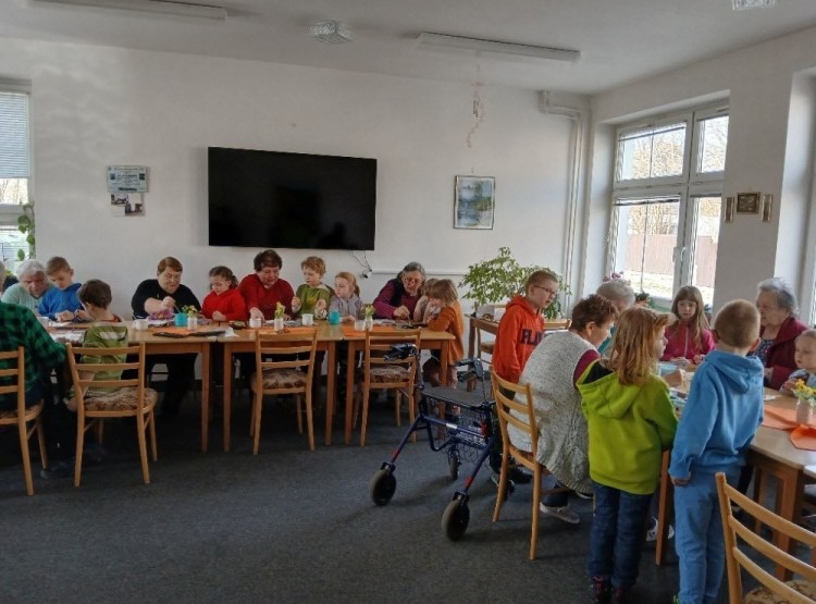 Tvořivé dopoledne v domě s pečovatelskou službou Studená