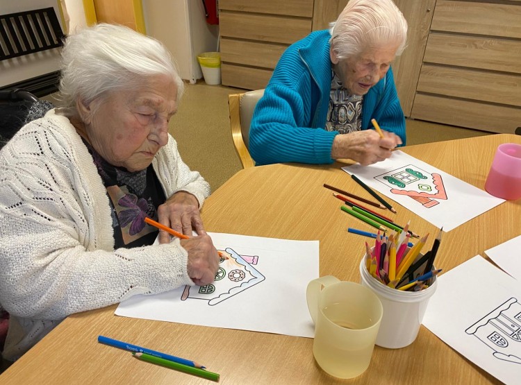 Bingo, pastelky a dobrá nálada