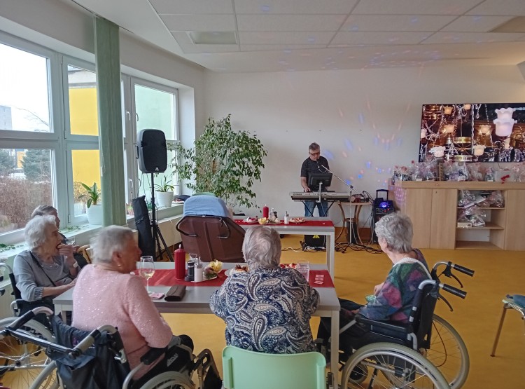 Taneční odpoledne plné radosti