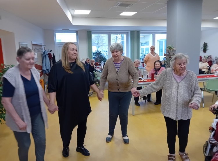 Taneční odpoledne plné radosti