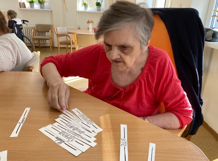 Každý den s úsměvem u společného stolu