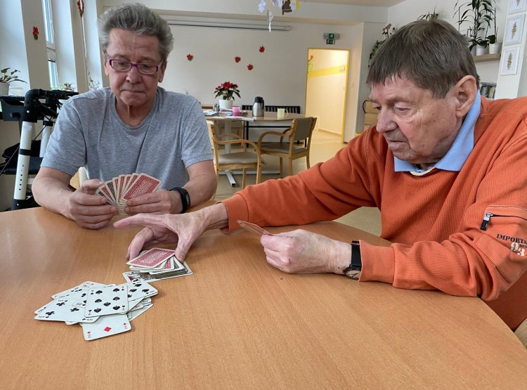 Každý den s úsměvem u společného stolu