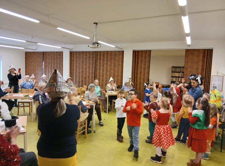 Večerníček potěšil klienty v Dačicích