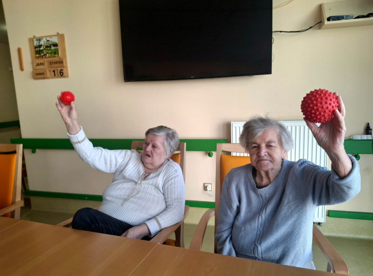 Cvičení a hraní s míči