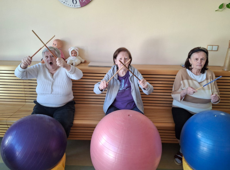 Cvičení a hraní s míči