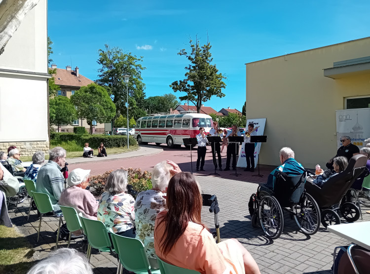 ZUŠ Open – hudební autobus