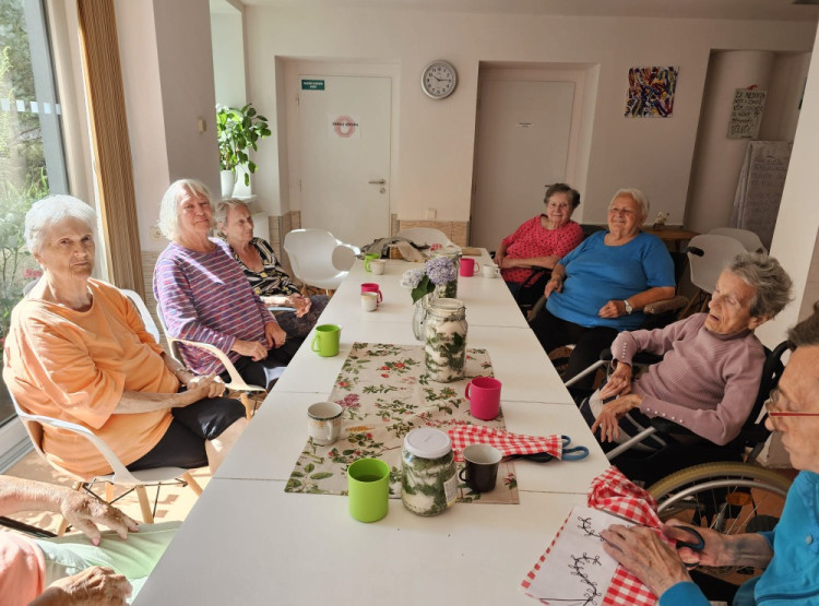 Vůně domácího pečení v Centru sociálních služeb Emausy
