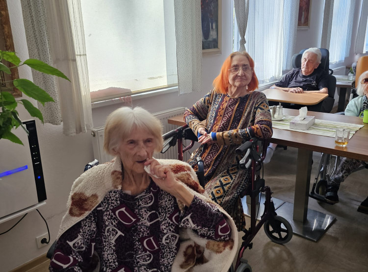 Harmonikáři dělali radost klientům v Centru sociálních služeb Emausy