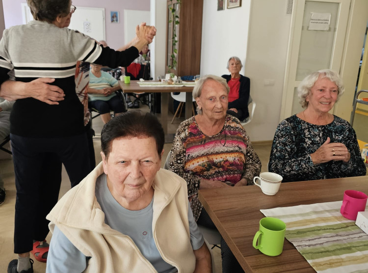 Harmonikáři dělali radost klientům v Centru sociálních služeb Emausy