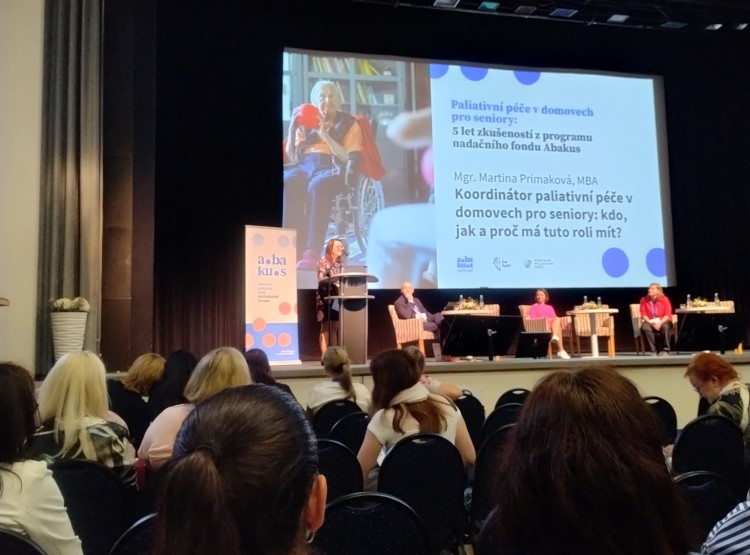 Paliativní péče má smysl. Sdíleli jsme zkušenosti na celostátní konferenci