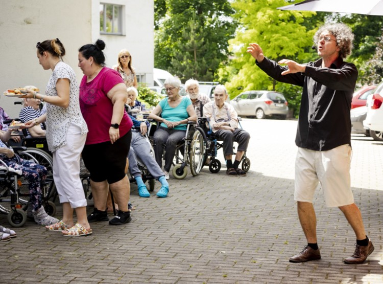 Zahradní slavnost Centra sociálních služeb Emausy 2023