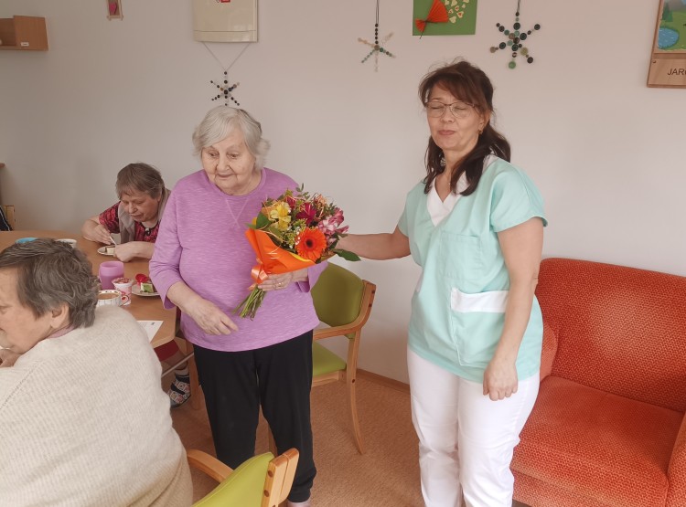 Oslava narozenin paní Marušky v Centru sociálních služeb Domus