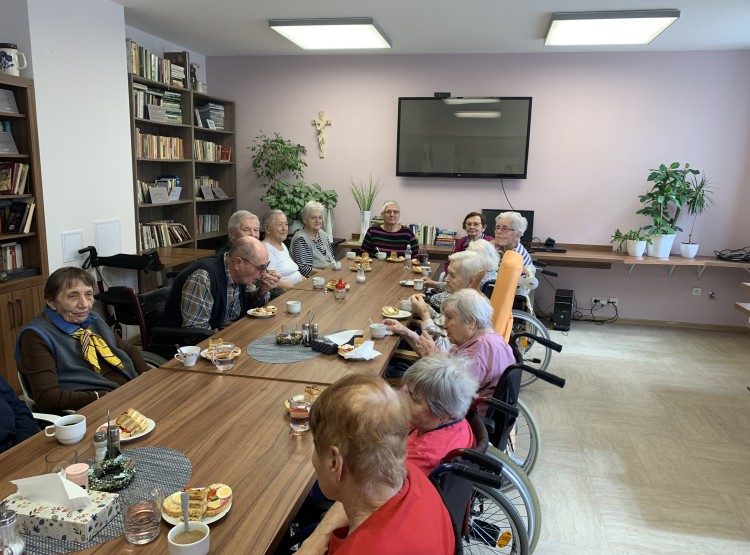 Narozeninová oslava paní Jany Liškové v Centru sociálních služeb Emausy