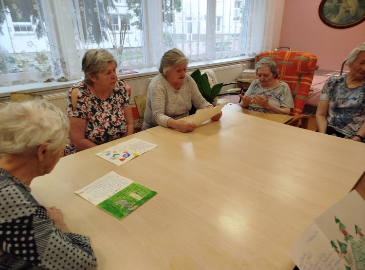 Zmrzlinové poháry v reminiscenční místnosti