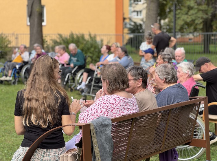 Klienti si opět užili zahradní slavnost