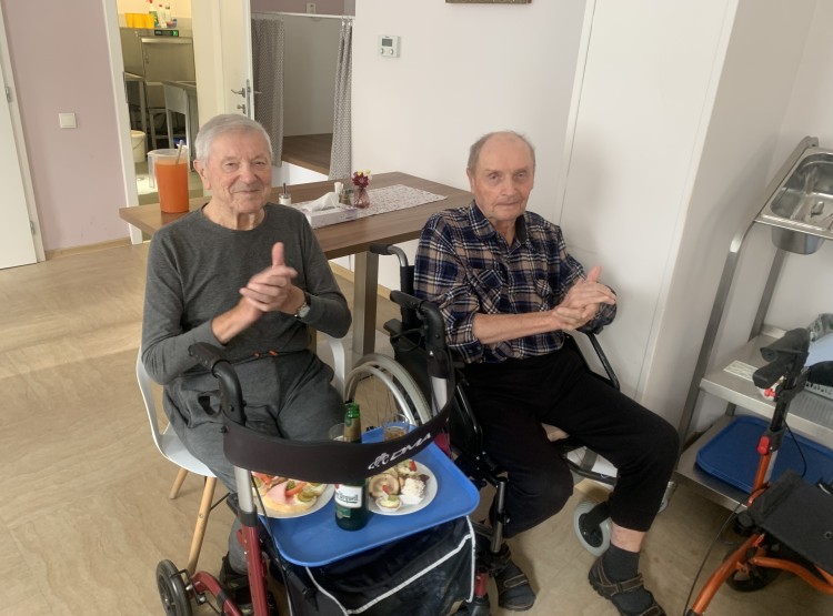 Narozeninová oslava v Centru sociálních služeb Emausy