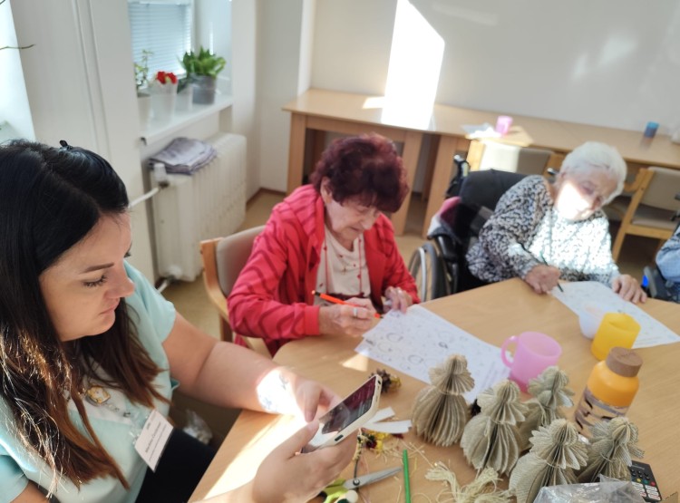 Radostné tvoření i společné povídání a dobrá nálada