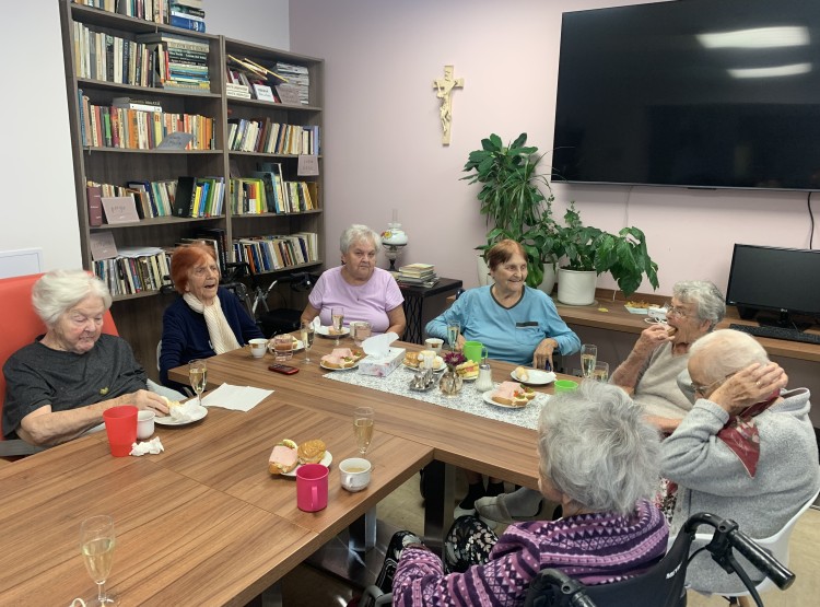 Narozeninová oslava paní Ludmily