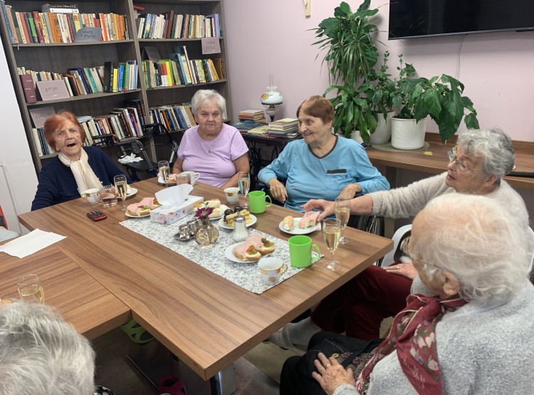 Narozeninová oslava paní Ludmily