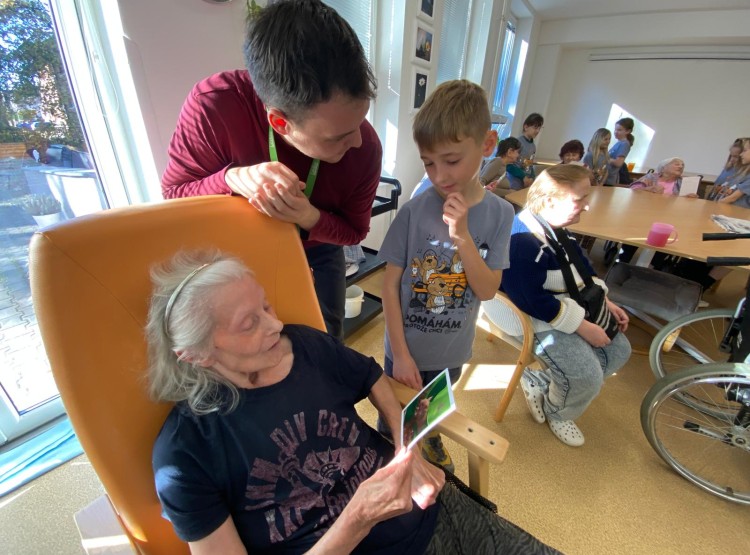 Mazlíčci propojují generaci