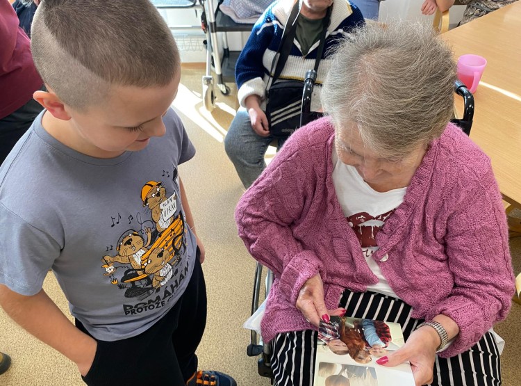 Mazlíčci propojují generaci