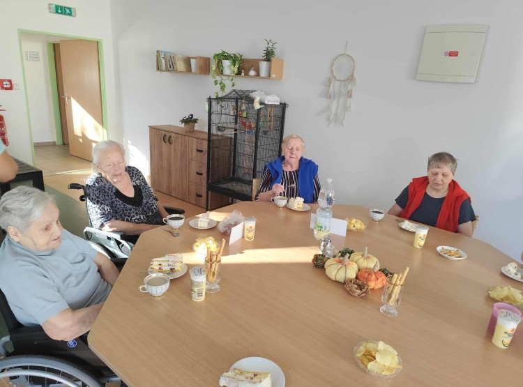 Oslava narozenin paní Aničky a Bedřišky