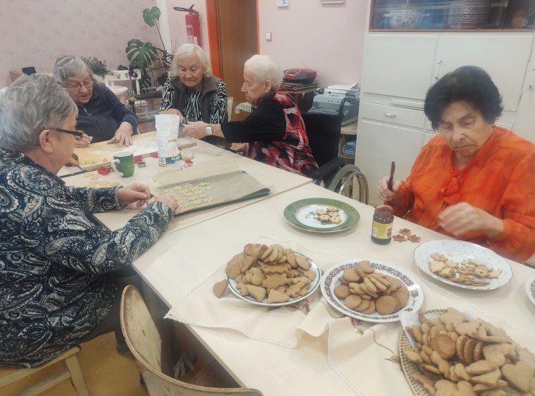 Pečení cukroví a prosincoví oslavenci