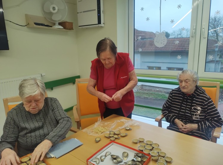 Pečení cukroví a prosincoví oslavenci