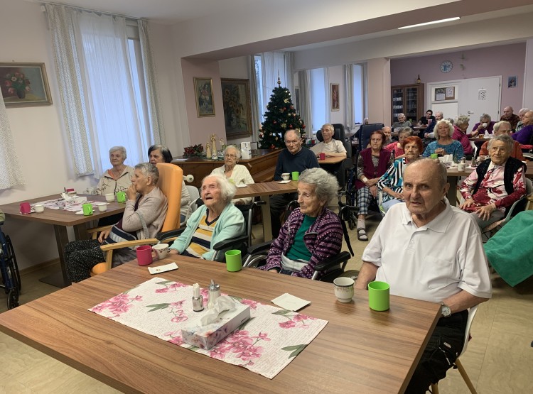 Posezení s harmonikou