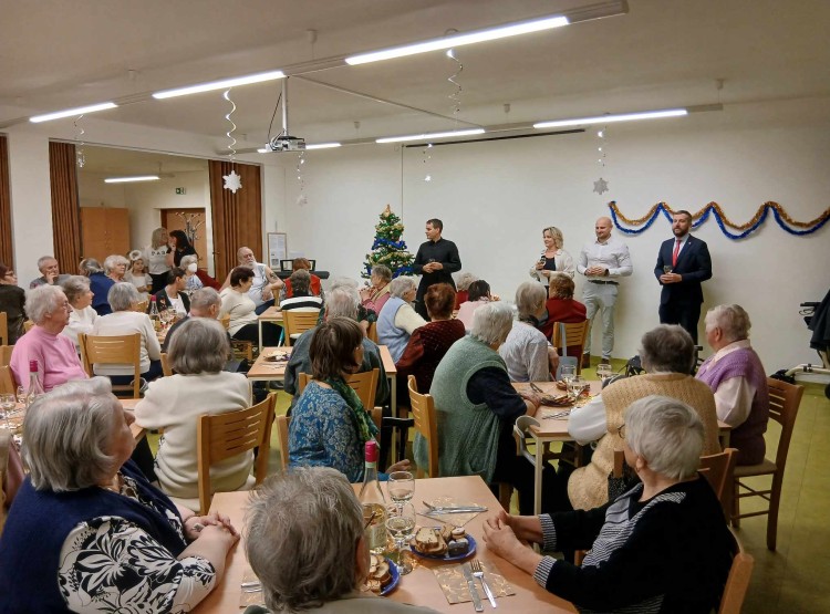 Ohlédnutí za vánočním setkáním v DPS Dačice