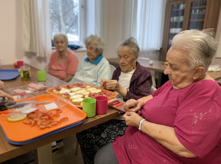 Narozeninová oslava v Centru sociálních služeb Emausy