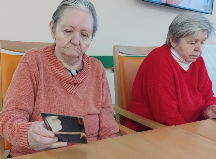 Pečení perníku a práce se smyslovými kartami