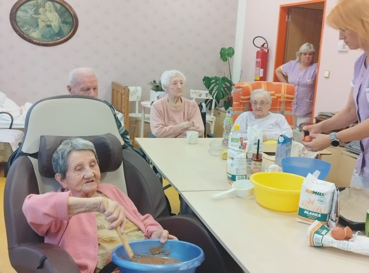 Pečení perníku a práce se smyslovými kartami