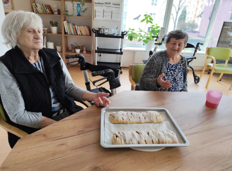 Smyslová aktivizace - jablečný závin